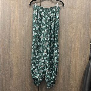 Floral Patterned Green Pants